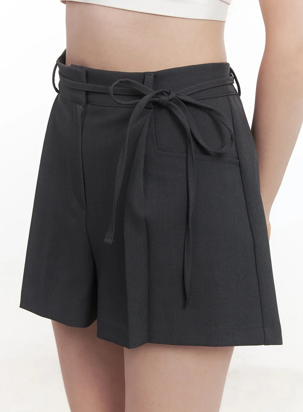 Pintuck Tailored Shorts CA502