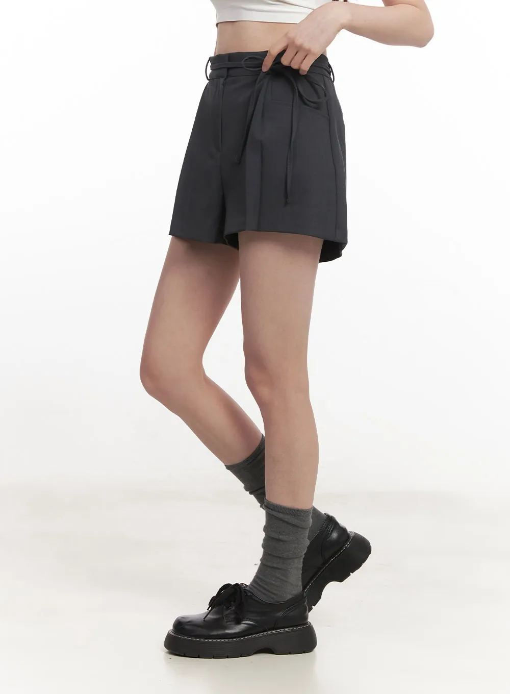 Pintuck Tailored Shorts CA502
