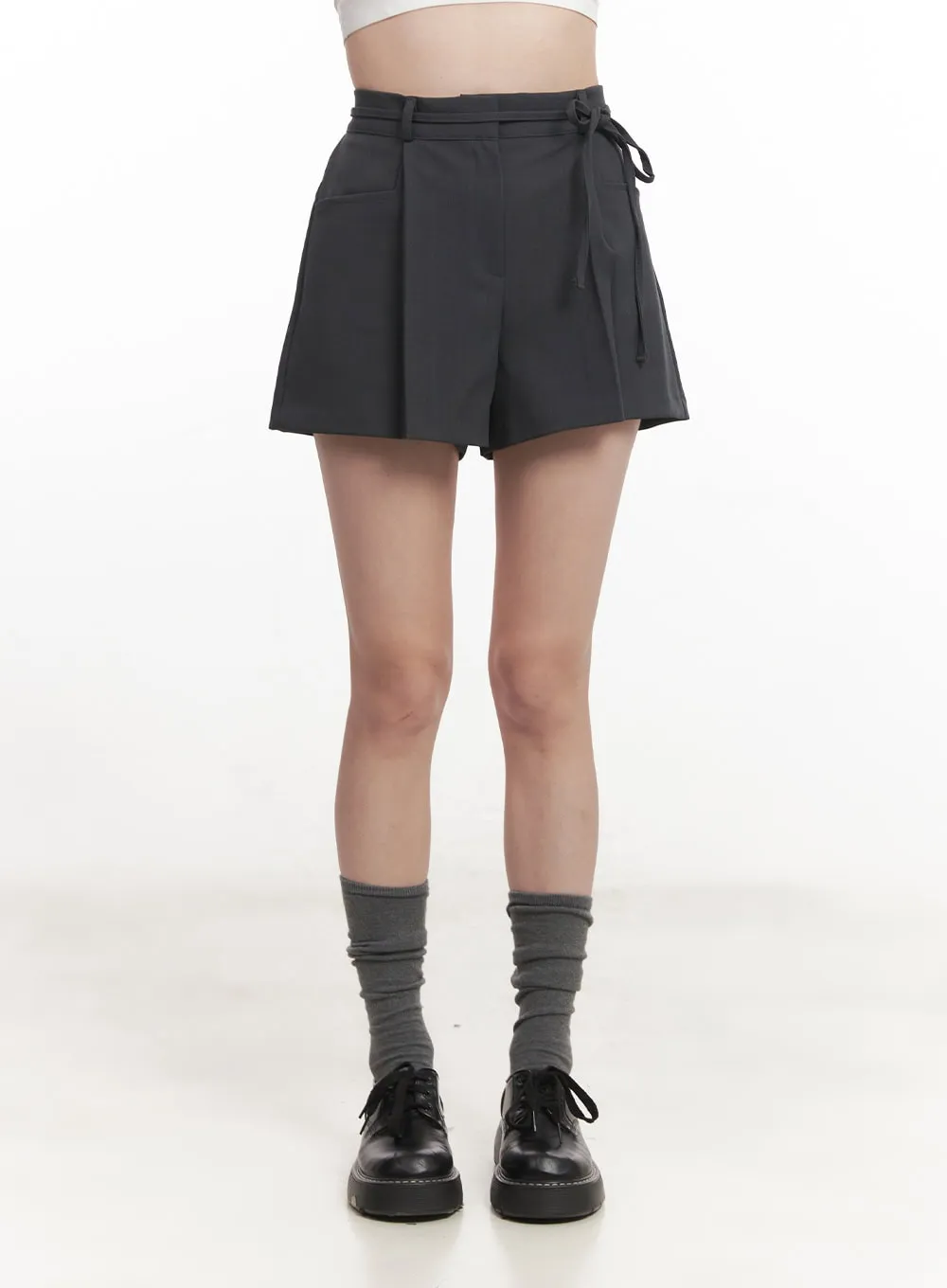 Pintuck Tailored Shorts CA502