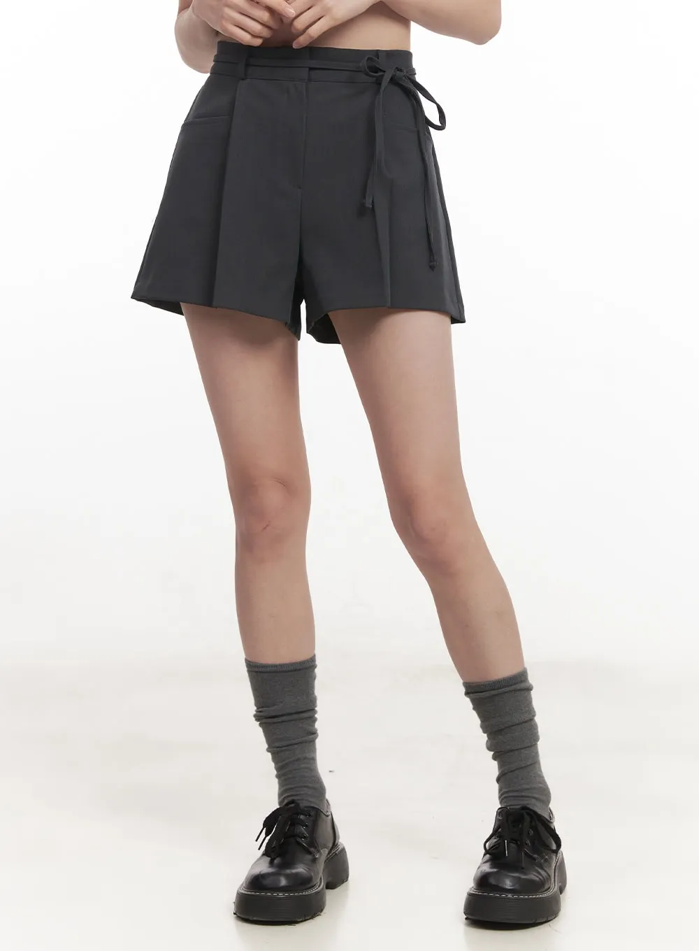Pintuck Tailored Shorts CA502